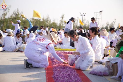 V.17 สำเร็จๆ การเตรียมงาน เก็บงาน การรับบุญของเจ้าหน้าที่หน่วยงานต่างๆ เพื่อโครงการธรรมยาตรา กตัญญูบูชามหาปูชนียาจารย์ พระมงคลเทพมุนี (สด จนฺทสโร) พระผู้ปราบมาร อนุสรณ์สถาน 7 แห่ง ปีที่ 12 ระหว่างวันที่ 2 - 31 มกราคม พ.ศ.2567