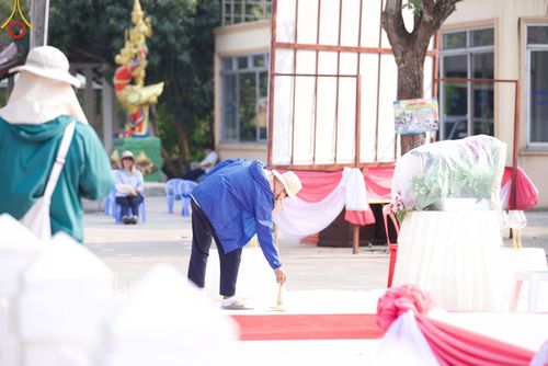 ภาพ No.115973:V.15 สามัคคี การเตรียมงาน เก็บงาน การรับบุญของเจ้าหน้าที่หน่วยงานต่างๆ เพื่อโครงการธรรมยาตรา กตัญญูบูชามหาปูชนียาจารย์ พระมงคลเทพมุนี (สด จนฺทสโร) พระผู้ปราบมาร อนุสรณ์สถาน 7 แห่ง ปีที่ 12 ระหว่างวันที่ 2 - 31 มกราคม พ.ศ.2567