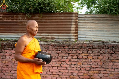 ภาพ No.317227:วันอังคารที่ 31 มีนาคม พ.ศ.2569 จาริกบิณฑบาตแห่งศรัทธา จากวัดอเชศวรสู่สี่แยกปาตันและวัดศรี ประเทศเนปาล