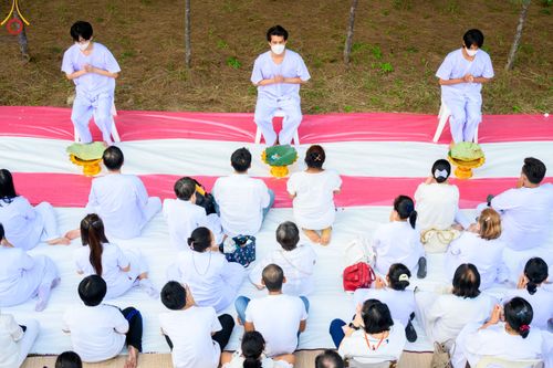 ภาพ No.82546:พิธีตัดปอยผมและปลงผมนาคธรรมทายาท ในโครงการอุปสมบทหมู่ธรรมทายาทพุทธศาสตร์สากล รุ่นที่ 7 (ภาคฤดูฝน) วันอาทิตย์ที่ 11 มิถุนายน พ.ศ. 2566 ณ  วัดพระธรรมกาย