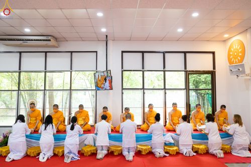 ภาพ No.78134:พิธีเจริญพระพุทธมนต์ สมโภชดวงแก้ว  " ดวงตะวันแห่งเกาหลี "  ดวงแก้ว "บริกรรมนิมิต" เพื่อการเข้าถึงธรรม  วันเสาร์ที่ 18 มีนาคม พ.ศ.2566  ณ อาคารปลูกศรัทธา วัดพระธรรมกาย