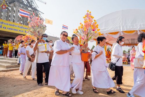 ภาพ No.79492:พิธีเททองหล่อพระประธาน ประจำอุโบสถวัดสายสุวพรรณ ณ มณฑลพิธีฯ ธรรมอุทยาน สัตตมหาสถาน หน้าอุโบสถวัดสายสุวพรรณ ต.คลองสี่ อ.คลองหลวง จ.ปทุมธานี วันเสาร์ที่ 1 เมษายน พ.ศ. 2566