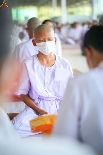 ภาพ No.79325:พิธีขอขมา มอบบาตรและผ้าไตร ในโครงการบรรพชาสามเณรฟื้นฟูพระพุทธศาสนาทั่วไทย โครงการอบรมยุวธรรมทายาท มัชฌิมธรรมทายาท และธรรมทายาทรุ่นอุดมศึกษา ณ สภาธรรมกายสากล วัดพระธรรมกาย วันเสาร์ที่ 1 เมษายน พ.ศ. 2566