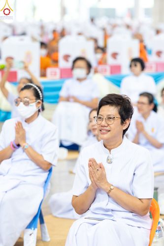 ภาพ No.85306:พิธีมุทิตาสักการะพระภิกษุ ผู้สอบได้เปรียญธรรม ๙ ประโยคระดับโลก, พิธีมอบโล่เกียรติยศและทุนการศึกษา สำนักเรียนบาลีดีเด่นทั่วประเทศ ในวันสมาธิโลก อาทิตย์ที่ 6 สิงหาคม พ.ศ. 2566 ณ สภาธรรมกายสากล วัดพระธรรมกาย