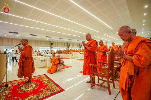 ภาพ No.313804:วันเสาร์ที่ 14 มีนาคม พ.ศ. 2569 พิธีตักบาตรแด่คณะสงฆ์ 323 วัด 4 จังหวัดชายแดนภาคใต้ พิธีถวายสังฆทานแด่คณะสงฆ์ 323 วัด ปีที่ 22 ครั้งที่ 183 พิธีมอบกองทุนหนุนแรงใจช่วยครูใต้ ปีที่ 19 ครั้งที่ 146 และพิธีทำบุญอุทิศส่วนกุศลให้ผู้วายชนม์ ณ ศูนย์ปฏิบัติธรรมภา