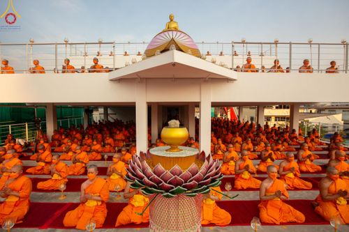 ภาพ No.119194:พิธีจุดประทีปถวายเป็นพุทธบูชา และบูชาธรรมมหาปูชนียาจารย์ พระมงคลเทพมุนี(สด จนฺทสโร) ในโครงการธรรมยาตราฯ วันที่ 26 มกราคม พ.ศ. 2567 ณ อาคารธรรมยาตรา กตัญญูบูชามหาปูชนียาจารย์ ตรงข้ามวัดปากน้ำภาษีเจริญ จ.กรุงเทพมหานคร