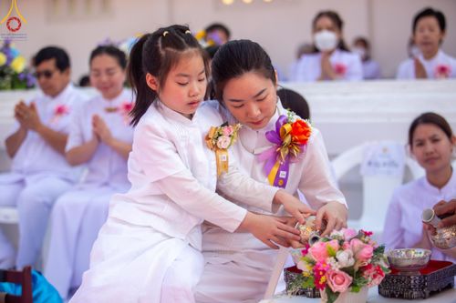 ภาพ No.116071:พิธีตักบาตรพระธรรมยาตรา ณ อนุสรณ์สถานลำดับที่ 4 สถานที่เกิดด้วยกายธรรม วัดโบสถ์(บน) จ.นนทบุรี วันที่ 21 มกราคม พ.ศ. 2567