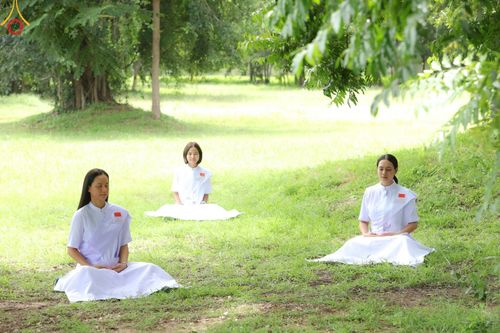 ภาพ No.155034:โครงการอุบาสกแก้ว อุบาสิกาแก้ว รุ่นที่ 2 ตัวแทนทอดกฐินสามัคคีทั่วไทย 30,000 วัด บูชาธรรม 80 ปี หลวงพ่อธัมมชโย จังหวัดบุรีรัมย์ ระหว่างวันที่ 13-15 กันยายน พ.ศ. 2567