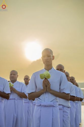 ภาพ No.216982:วันเสาร์ที่ 12 เมษายน พ.ศ. 2568 พิธีเวียนประทักษิณรอบพระมหาธรรมกายเจดีย์  พิธีวันทาเจดีย์ พิธีขอขมาและมอบผ้าไตร ในโครงการอุปสมบทหมู่ บูชาธรรมหลวงพ่อธัมมชโย, โครงการธรรมทายาท ระดับอุดมศึกษา รุ่นที่ 52 ,  โครงการบวชพระนานาชาติ AEC & WAB CEO รุ่นที่ 4 , ณ ว