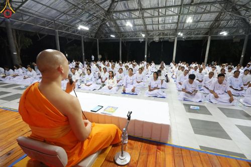 ภาพ No.152443:พิธีมอบสไบแก้ว โครงการอบรมอุบาสิกาแก้วจังหวัดบุรีรัมย์รุ่นที่ 1 วันที่ 6-8 กันยายน พ.ศ. 2567