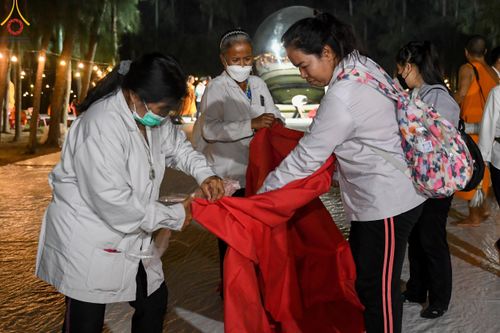 ภาพ No.108293:V.5 ทุ่มพลัง การเตรียมงาน เก็บงาน การรับบุญของเจ้าหน้าที่หน่วยงานต่างๆ เพื่อโครงการธรรมยาตรา กตัญญูบูชามหาปูชนียาจารย์ พระมงคลเทพมุนี (สด จนฺทสโร) พระผู้ปราบมาร อนุสรณ์สถาน 7 แห่ง ปีที่ 12 ระหว่างวันที่ 2 - 31 มกราคม พ.ศ. 2567