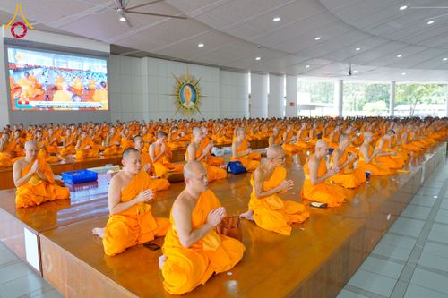 ภาพ No.243874:วันที่ 6 กันยายน พ.ศ. 2568 พิธีถวายภัตตาหารเมนูสวรรค์ เพื่อการบรรลุธรรม ณ หอฉันคุณยายอาจารย์ฯ วัดพระธรรมกาย