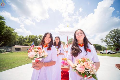 ภาพ No.234631:วันอาทิตย์ที่ 20 กรกฎาคม  พ.ศ.2568 พิธีทอดผ้าป่าภาคพื้นอเมริกา พิธีเจริญพระพุทธมนต์ ฉลองอาคารแก้วธรรมชัยรัตนอนันต์ วัดพระธรรมกายเทนเนสซี ประเทศสหรัฐอเมริกา