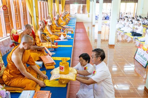 ภาพ No.196859:พิธีทอดผ้าป่าทำนุบำรุงศาสนสถาน ณ วัดโพธิ์เอน ต.บางขุนกอง อ.บางกรวย จ.นนทบุรี ในโครงการธรรมยาตรา กตัญญูบูชา มหาปูชนียาจารย์ พระมงคลเทพมุนี(สด จนฺทสโร) พระผู้ปราบมาร อนุสรณ์สถาน 7 แห่ง ปีที่ 13 วันที่ 17 มกราคม พ.ศ. 2568