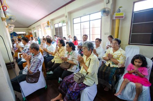 ภาพ No.165036:พิธีทอดกฐิน ณ วัดกลางเกาะระกำ ต.บ้านสร้าง อ.บางปะอิน จ.พระนครศรีอยุธยา ในโครงการกฐินสามัคคีทั่วไทย 30,000 วัด บูชาธรรม 80 ปี หลวงพ่อธัมมชโย โดยคณะศิษยานุศิษย์วัดพระธรรมกาย วันที่ 20 ตุลาคม พ.ศ. 2567