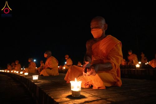 ภาพ No.130652:พิธีจุดโคมประทีปถวายเป็นพุทธบูชา ในโครงการบรรพชา 1,250 รูป ณ มหาวิหารมายาเทวี แดนประสูติ สวนลุมพินี ประเทศเนปาล วันที่ 9 มีนาคม พ.ศ. 2567