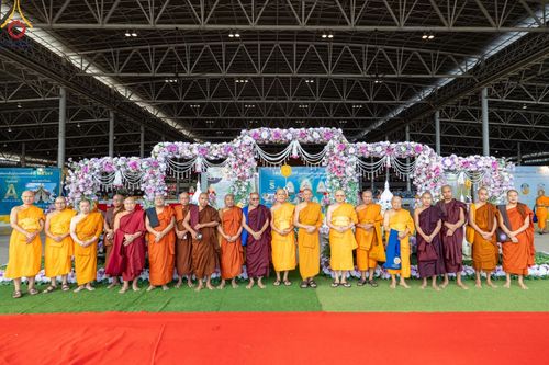 ภาพ No.146813:การต้อนรับพระสังฆาธิการ 2,000 กว่าวัดทั่วประเทศ และพิธีบูชาข้าวพระ เนื่องในวันสมาธิโลก วันอาทิตย์ที่ 4 สิงหาคม พ.ศ. 2567 ณ สภาธรรมกายสากล วัดพระธรรมกาย