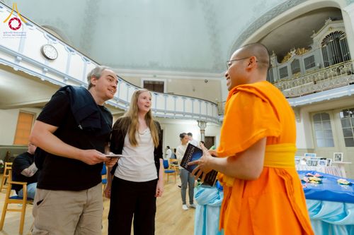 ภาพ No.232697:วันเสาร์ที่ 5 กรกฎาคม พ.ศ. 2568 Candlelight meditation & Vigil พิธีจุดเทียนให้สว่าง สู่ทางสงบ ณ วัดพระธรรมกายนอร์ธสวีเดน