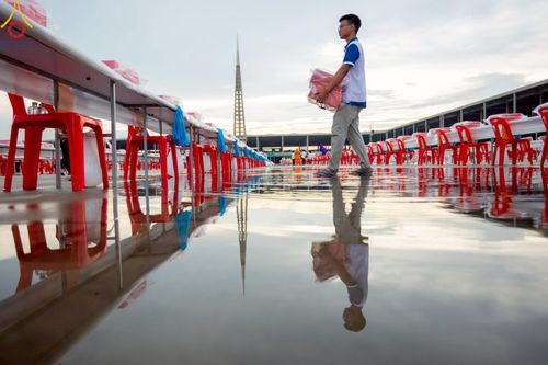 ภาพ No.219105:วันที่ 19-21 เมษายน พ.ศ. 2568 การเตรียมงานในลานธรรม , วิหารคด เพื่องานวันคุ้มครองโลก 22 เมษายน พ.ศ. 2568