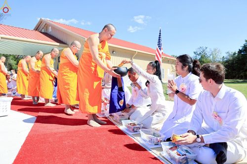 ภาพ No.257243:วันที่ 12 ตุลาคม พ.ศ. 2568 พิธีทอดกฐินสามัคคี ประจำปี 2568  ณ วัดพระธรรมกายเทนเนสซี ประเทศสหรัฐอเมริกา