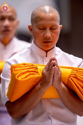 ภาพ No.256220:วันที่ 4 ตุลาคม พ.ศ. 2568 พิธีบรรพชาอุปสมบท  โครงการอุปสมบทหมู่บูชาธรรม 141 ปี  พระมงคลเทพมุนี (สด จนฺทสโร) ณ โบสถ์พระไตรปิฏก วัดพระธรรมกาย จ.ปทุมธานี