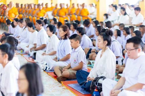 ภาพ No.192162:พิธีทอดผ้าป่าทำนุบำรุงศาสนสถาน ณ วัดนราภิรมย์ ตำบลนราภิรมย์ อำเภอบางเลน จังหวัดนครปฐม ในโครงการธรรมยาตรา กตัญญูบูชา มหาปูชนียาจารย์ พระมงคลเทพมุนี(สด จนฺทสโร) พระผู้ปราบมาร อนุสรณ์สถาน 7 แห่ง ปีที่ 13 วันที่ 9 มกราคม พ.ศ. 2568