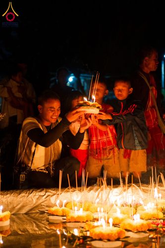 ภาพ No.175656:พิธีทอดกฐิน วัดพระธรรมจาริกบ้านต่อปล้าคี ตำบลแม่สอง อำเภอท่าสองยาง จังหวัดตาก ในโครงการกฐินสามัคคีทั่วไทย 30,000 วัด บูชาธรรม 80 ปี หลวงพ่อธัมมชโย โดยคณะศิษยานุศิษย์วัดพระธรรมกาย วันที่ 15 พฤศจิกายน พ.ศ. 2567