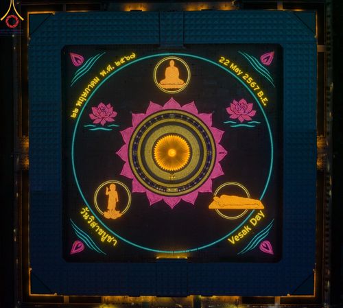 ภาพ No.279263:พิธีจุดวิสาขประทีป พิธีเวียนประทักษิณ ในวันวิสาขบูชา พุธที่ 22 พฤษภาคม พ.ศ. 2567 ( วันพระขึ้น 15 ค่ำ เดือน 6 ) ณ ลานธรรม พระมหาธรรมกายเจดีย์ วัดพระธรรมกาย จ.ปทุมธานี