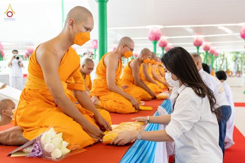 ภาพ No.80741:พิธีอุปสมบทสามเณรเตรียม DCI รุ่นที่20 จำนวน 15 รูป ณ อุโบสถพระไตรปิฎก วัดพระธรรมกาย วันเสาร์ที่ 6 พฤษภาคม พ.ศ. 2566