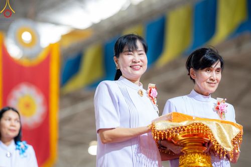 ภาพ No.154530:พิธีทอดผ้าป่าสมทบกฐินวัดพระธรรมกาย และสมทบกฐิน 30,000 วัดทั่วไทย ครั้งที่ 2 ณ สภาธรรมกายสากล วัดพระธรรมกาย วันอังคารที่ 17 กันยายน พ.ศ. 2567
