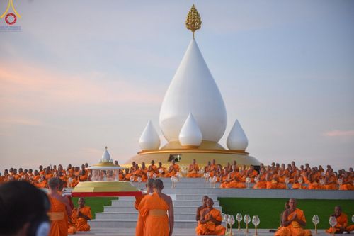 ภาพ No.211660:วันอาทิตย์ที่ 16 มีนาคม พ.ศ. 2568 พิธีอัญเชิญพระบรมสารีริกธาตุ ประดิษฐาน ณ ปทุมเจดีย์ ศูนย์อบรมเยาวชนปัตตานี