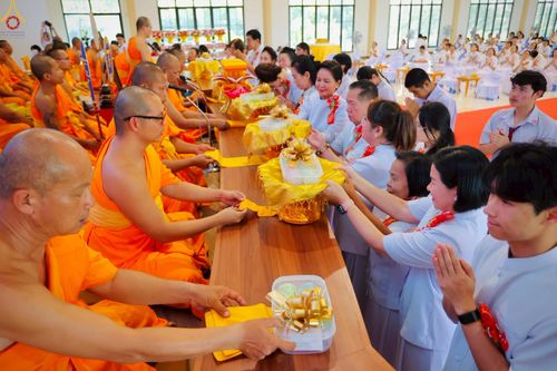 ภาพ No.265643:วันเสาร์ที่ 18 ตุลาคม พ.ศ. 2568 พิธีทอดกฐินสามัคคี ประจำปี 2568 “กฐินครัวมหาทาน” ณ ศูนย์อบรมเยาวชนบางปะหัน ตำบลหันสัง อำเภอบางปะหัน จังหวัดพระนครศรีอยุธยา