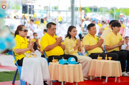 ภาพ No.146474:มหาสังฆทานถวายเป็นพุทธบูชาครั้งยิ่งใหญ่ โครงการทำบุญตักบาตร เพื่อถวายเป็นพระราชกุศล เนื่องในโอกาสมหามงคลเฉลิมพระชนมพรรษา พระบาทสมเด็จพระเจ้าอยู่ห้วฯ ทรงเจริญพระชนมพรรษา 6 รอบ 72 พรรษา