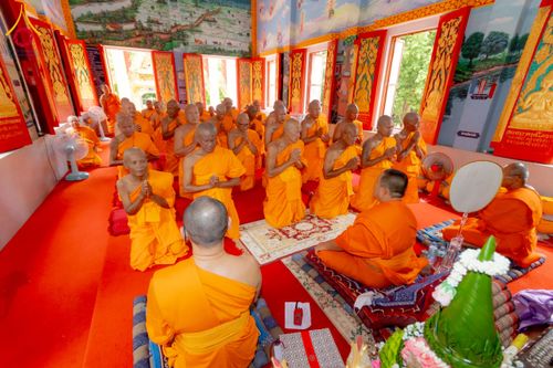 ภาพ No.231821:วันเสาร์ ที่ 5 กรกฎาคม พ.ศ. 2568 พิธีบรรพชา อุปสมบท โครงการอุปสมบท บูชาธรรมมหาปูชนียาจารย์ รุ่นเข้าพรรษา ณ วัดเกาะแก้วประชานุรักษ์ อ.วังทอง  จ.พิษณุโลก
