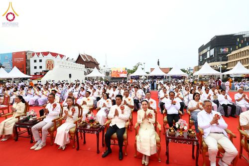 ภาพ No.210308:วันอาทิตย์ที่ 9 มีนาคม พ.ศ. 2568 พ่อเมืองโคราชจัดตักบาตรพระหมื่น ทำบุญเมือง 557 ปี