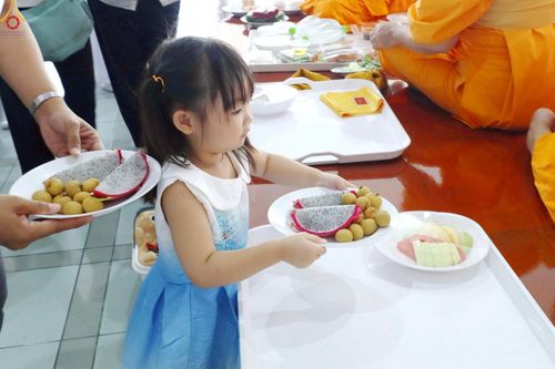 ภาพ No.240108:วันเสาร์ที่ 23 สิงหาคม พ.ศ. 2568 (วันพระ แรม 14 ค่ำ เดือน 9) พิธีบุพเปตพลี ครั้งที่ 169 ร่วมอุทิศบุญแด่หมู่ญาติที่ล่วงลับไปแล้ว และสืบทอดอายุพระพุทธศาสนา ณ หอฉันคุณยายอาจารย์ฯ วัดพระธรรมกาย