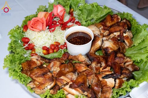 ภาพ No.192570:พิธีถวายภัตตาหารเป็นสังฆทาน แด่พระธรรมยาตรา ณ อนุสรณ์สถานคลองบางนางแท่น อ.สามพราน จ.นครปฐม ในโครงการธรรมยาตรา กตัญญูบูชา มหาปูชนียาจารย์ พระมงคลเทพมุนี(สด จนฺทสโร) พระผู้ปราบมาร อนุสรณ์สถาน 7 แห่ง ปีที่ 13 วันที่ 10 มกราคม พ.ศ. 2568