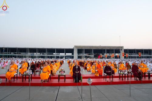 ภาพ No.124787:พิธีเวียนประทักษิณและจุดมาฆประทีป ในวันมาฆบูชา เสาร์ที่ 24 กุมภาพันธ์ พ.ศ. 2567 ณ พระมหาธรรมกายเจดีย์ วัดพระธรรมกาย