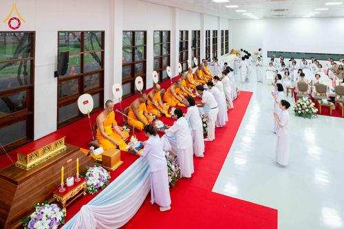 ภาพ No.315173:วันจันทร์ที่ 23 มีนาคม พ.ศ. 2569 พิธีบำเพ็ญกุศล คุณพ่อณรงค์ จินตมากุล  สิริอายุ 99 ปี 11 เดือน โยมบิดา พระครูปลัดรัตนวีรวัฒน์ (รังสฤษดิ์ อิทฺธิจินตโก) ที่ปรึกษาเจ้าคณะจังหวัดปทุมธานี เจ้าอาวาสวัดพระธรรมกาย  ณ ห้องปลูกศรัทธา 2 วัดพระธรรมกาย ปทุมธานี