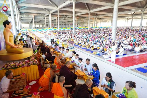 ภาพ No.100072:พิธีทอดผ้าป่า เมียนมาร์ และพิธีสวดธรรมจักร ครั้งที่ 5 ประจำปี พ.ศ. 2566 วันอาทิตย์ที่ 3 ธันวาคม พ.ศ. 2566