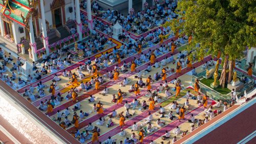 ภาพ No.110421:พิธีต้อนรับพระธรรมยาตรา ในโครงการธรรมยาตรากตัญญูบูชา มหาปูชนียาจารย์ พระมงคลเทพมุนี(สด จนฺทสโร) พระผู้ปราบมาร อนุสรณ์สถาน 7 แห่ง ปีที่ 12 วันที่ 11 มกราคม พ.ศ. 2567 ณ อนุสรณ์สถานลำดับที่ 3 สถานที่เกิดใหม่ในเพศสมณะ วัดสองพี่น้อง จ.สุพรรณบุรี