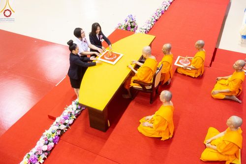 ภาพ No.124670:พิธีมอบโล่วัชรเกียรติยศ โครงการตอบปัญหาศีลธรรมเพื่อสันติภาพโลก (World-PEC) ต่างประเทศ ครั้งที่ 17 ณ ห้องแก้วสารพัดนึก 1 วัดพระธรรมกาย ในวันมาฆบูชา เสาร์ที่ 24 กุมภาพันธ์ พ.ศ. 2567