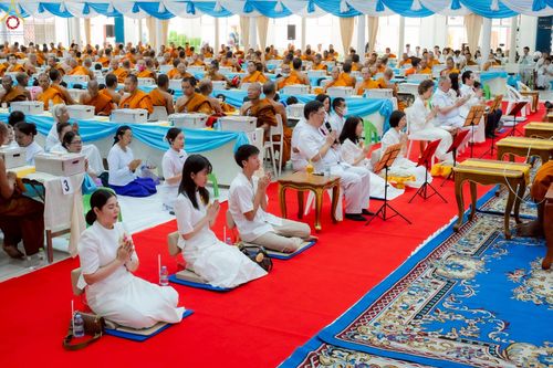 ภาพ No.233558:วันจันทร์ที่ 7 กรกฎาคม พ.ศ. 2568 จังหวัดบุรีรัมย์รวมใจ สัมมนาคณะสงฆ์ เพื่อฟื้นฟูพระพุทธศาสนา  โครงการทอดกฐินสามัคคีทั่วไทย 30,000 วัด ประจำปีพุทธศักราช 2568 และพิธีถวายมหาสังฆทาน 300 กว่าวัด โดยคณะศิษยานุศิษย์ บูชาธรรม 81 ปี หลวงพ่อธัมมชโย  ณ วัดกลาง พระ