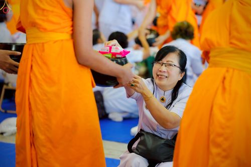 ภาพ No.227901:วันอาทิตย์ที่ 1 มิถุนายน พ.ศ. 2568 พิธีตักบาตร , พิธีบูชาข้าวพระ ณ วัดพระธรรมกาย จ.ปทุมธานี