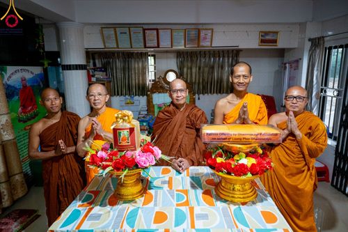 ภาพ No.98639:พิธีทอดกฐินสมทบวัดกัลยาณมิตรต่างประเทศ ณ วัดราชบัณนะวิหาร เมืองรังกามาติ ประเทศบังกลาเทศ วันศุกร์ที่ 24 พฤศจิกายน พ.ศ. 2566