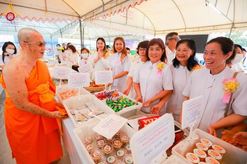 ภาพ No.117439:พิธีถวายภัตตาหารเป็นสังฆทาน แด่คณะพระธรรมยาตรา วันที่ 23 มกราคม พ.ศ. 2567 ณ อนุสรณ์สถานบางปลา อ.บางเลน จ.นครปฐม
