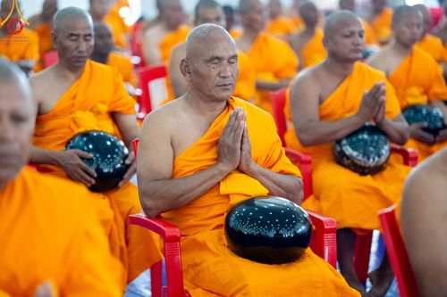 ภาพ No.314241:วันอังคารที่ 17 มีนาคม พ.ศ. 2569 พิธีตักบาตรฉลองสามเณรใหม่ 500 รูป  ณ มณฑลพิธีลุมพินี ประเทศเนปาล