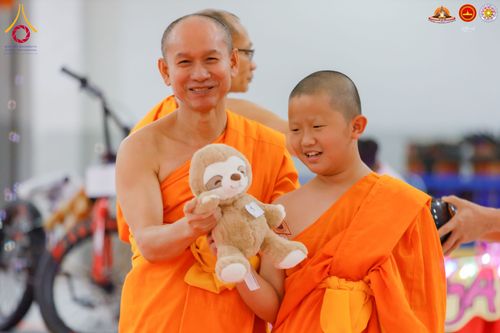 ภาพ No.280027:วันที่ 31 ธันวาคม พ.ศ. 2568 พิธีปิดโครงการอบรมสามเณรอินโดนีเซีย