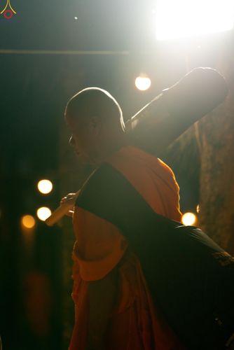 ภาพ No.288374:วันที่ 4 มกราคม พ.ศ. 2569 พระธรรมยาตราปฏิบัติธรรม และถ่ายภาพหมู่ประวัติศาสตร์ ในโครงการธรรมยาตรา กตัญญูบูชา มหาปูชนียาจารย์ พระมงคลเทพมุนี(สด จนฺทสโร) พระผู้ปราบมาร อนุสรณ์สถาน 7 แห่ง ปีที่ 14 ณ อนุสรณ์สถานมหาวิหารพระมงคลเทพมุนี (โลตัสแลนด์) อ.สองพี่น้อง