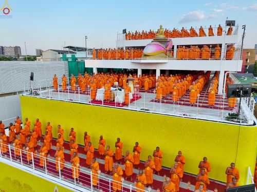 ภาพ No.302825:วันที่ 24 มกราคม พ.ศ. 2569 พิธีจุดประทีปธรรมถวายเป็นพุทธบูชา  และบูชาธรรมมหาปูชนียาจารย์  ณ อาคารธรรมยาตรา กตัญญูบูชามหาปูชนียาจารย์  ตรงข้ามวัดปากน้ำภาษีเจริญ จ.กรุงเทพมหานคร ในโครงการธรรมยาตรา กตัญญูบูชา มหาปูชนียาจารย์ พระมงคลเทพมุนี(สด จนฺทสโร) พระผู